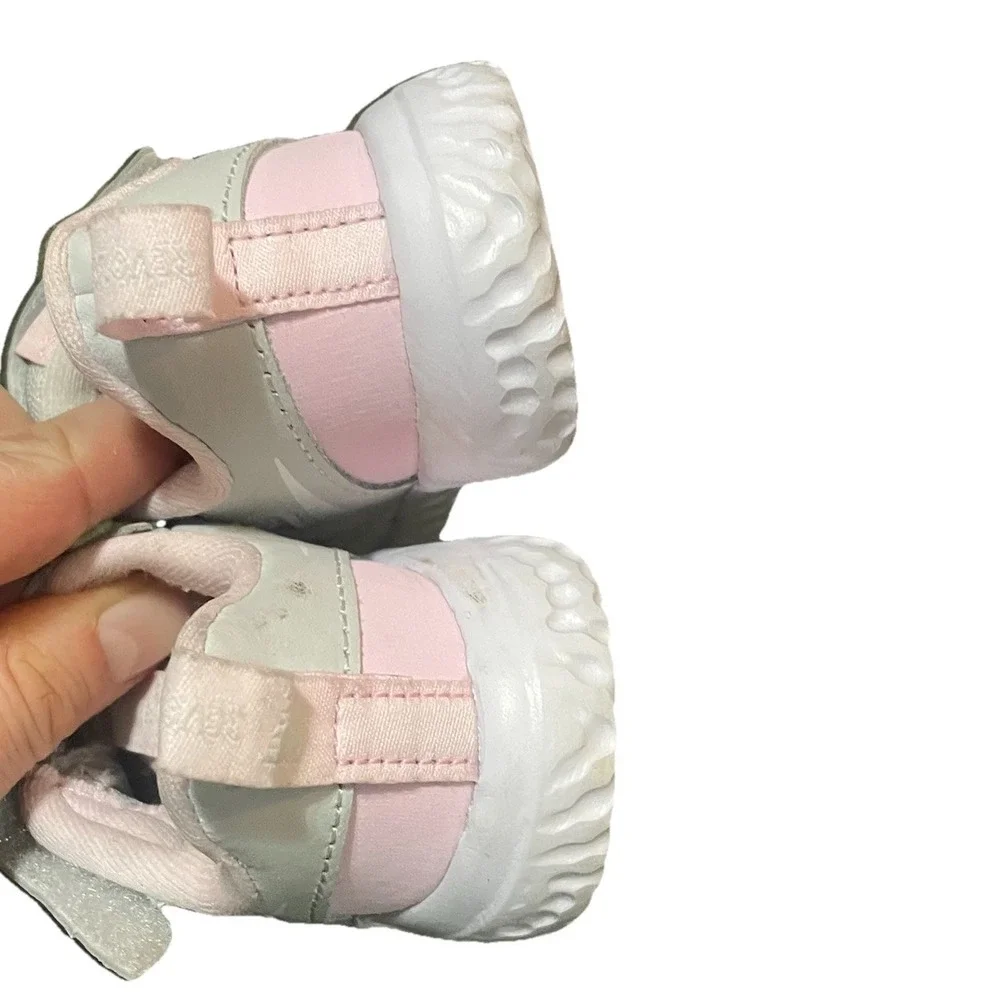 Nike Revolution 5 BQ5673 600  Photon Dust White Pink‎ Foam Size 5C Running Comfy
